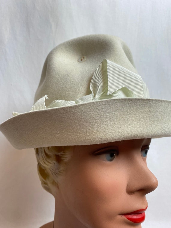60s White Mod Felt Hat Rolled Brim 