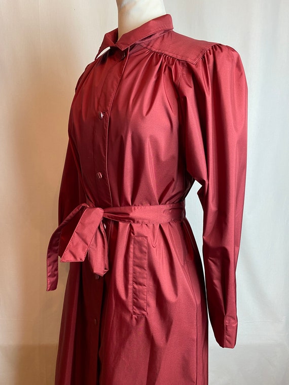 70’s Women’s coat~ belted waist~ burgundy red flar