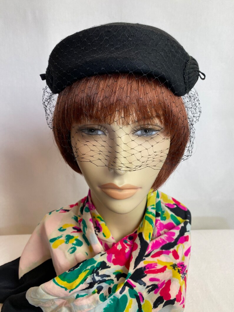 50s 60s black netted hat Veiled netting felt wool dressy mini hats fascinator MCM mod pinup vintage fashions size 22 image 2