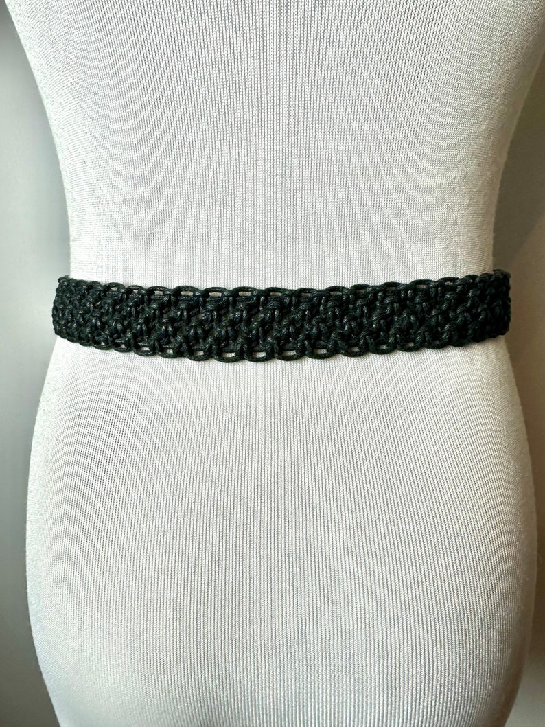 Vtg 90s black braided woven belt bright gold glossy hammered buckle leather & cotton Boho style/ open size up to 31 waist image 3