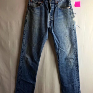 Vintage Levi's 501 xx ~ jeans desgastado dos anos 80 - 90 dos anos 80 ~ propriedade do tio Dave # 11 tamanho 32 "X 33"
