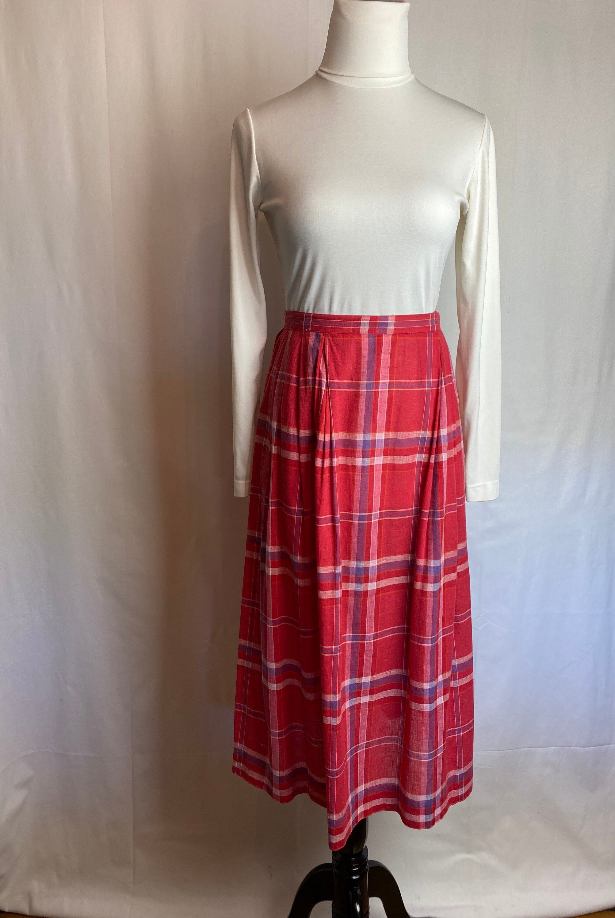 80 s Christian Dior cotton linen skirt Pockets Red plaid summer weight pleated fit n flare peasant skirts cottage core Size M 27 waist