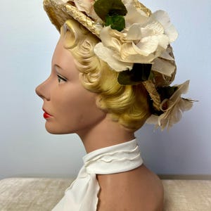 1950s Floral Raffia Hat: Vintage Silk Flower Millinery (21&quot;)