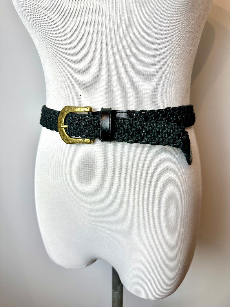 Vtg 90s black braided woven belt bright gold glossy hammered buckle leather & cotton Boho style/ open size up to 31 waist image 4