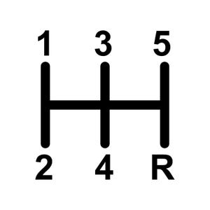以下が含まれることがあります： 黒と白のマニュアルトランスミッションのギアシフトパターンの図。数字の1、2、3、4、5、R（リバース）が明確に表示され、ギアの位置を示しています。デザインはシンプルでわかりやすいです。