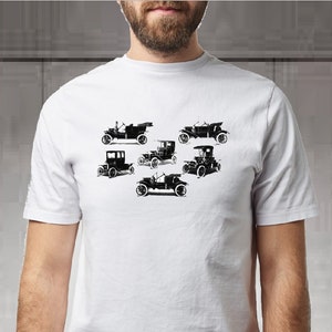 MODEL T Henry Ford Tin Lizzie Leaping Lena Antique Classic Car T-Shirt
