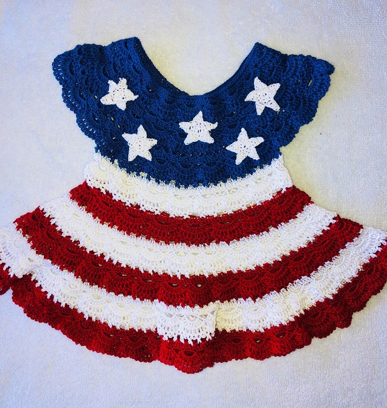 Modèle patriotique de robe de bébé au crochet pour toutes les filles américaines du 4 juillet, modèle au crochet image 2