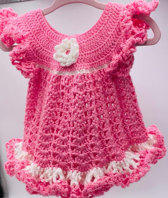 Crochet ruffled baby dress pattern hotsell
