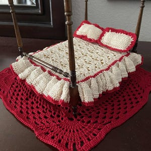 1:12 Scale Dollhouse Bedding Crochet Pattern, Miniature Blanket and Pillow DIY Tutorial, Digital Download for Dollhouse Decor