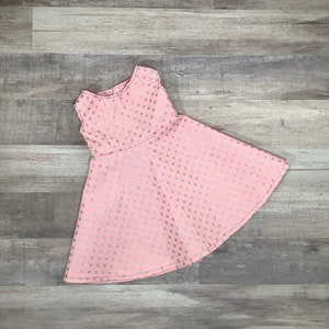 Handgemachtes 18 Zoll Rosa Puppenkleid mit silbernen Pünktchen, 18 Zoll Puppenkleid, Hübsches Puppenkleid, süßes Puppenkleid