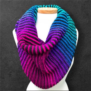 Vibrant Striped Triangle Scarf/Shawl, Knitted Shawl, Unisex Scarf, Men&#39;s Scarf, Women&#39;s Scarf, Spring Summer Scarf