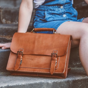 Female messenger bag new arrivals