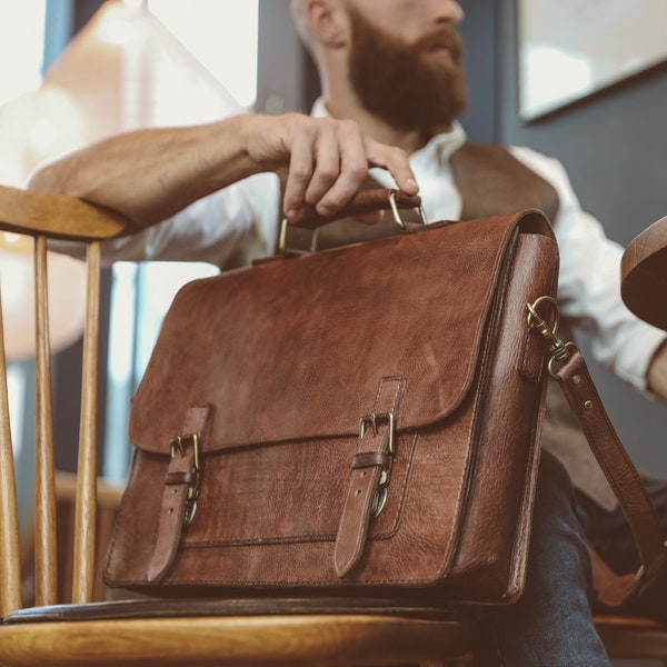 Leather Messenger Bag, Leather Laptop Briefcase, Rustic Briefcase, Classy Bag, Handmade Cross-body Bag, Retro Metropolitan Fashion, Hip