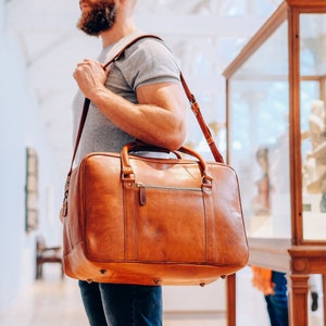 Cabin Bag,Full grain leather, Leather duffle,brown suitcase,Carry on Baggage,Duffle Bag,Men's Travel Bag, Brown Leather Duffle, Vacation bag
