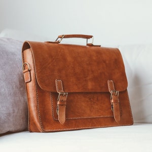 Men's Messenger Bag, 15 Leather Briefcase, Cosmopolitan Fashion, Handmade Cross-body Bag, Leather Shoulder Bag, Large Satchel image 3