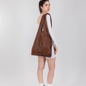 Maxi Market leather bag Leather craftmanship Stylish big tote Gift Fashion leather bag Soft tote bag brown Leather tote Big leather tote image 4