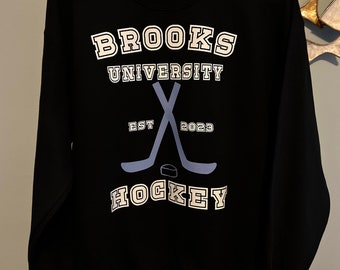 Brooks University Hockey Sweatshirt | Autorin Hannah Gray Books