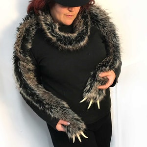Wolf scarf with claws! Luxury fake fur extra long realistic soft animal wrap alternative gothic gray gift faux fur animal scarf