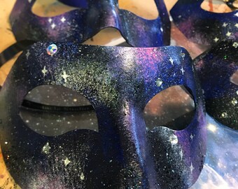 ギャラクシーマスカレードマスク：スワロフスキーの星が輝く深みのある