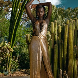 Theia Gold Gown: dress, long, formal, event, designer, gold, glomesh, glow, mesh, chain, slit, sequin, red carpet, runway, exclusive