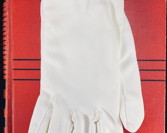 Vintage par de guantes de algodón blanco para niñas, doble fila de pequeñas perlas alrededor de la muñeca, boda de verano, niña de las flores, sin tamaño, pero pequeño