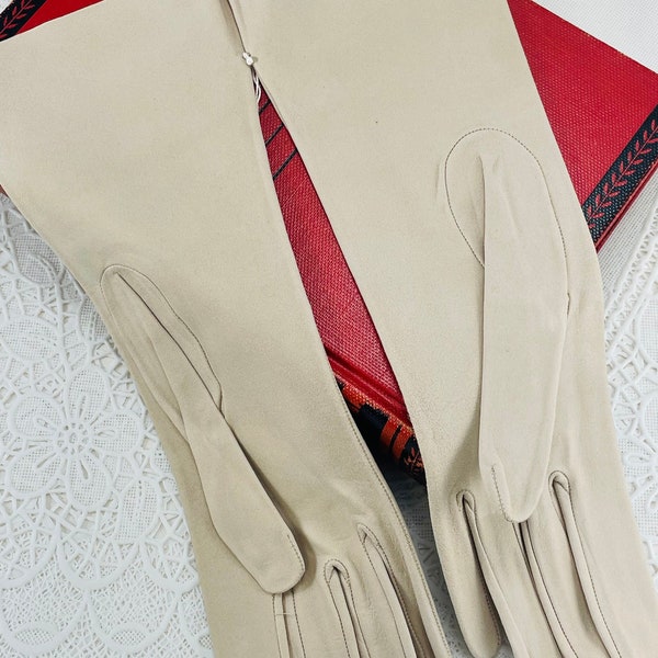 Vintage tan suede gloves, size 7 1/4, made in Rome by Catello D'Auria, NOS, never been worn, in original bag, factory tags