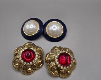 Set of 2 vintage Clip Earrings