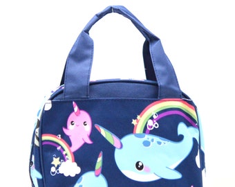 Bolsa de almuerzo aislada con estampado de narval monograma NAR255NY / Bolsa de almuerzo escolar / Bolsa de almuerzo para niños / Bolsa de almuerzo personalizada / Tote de almuerzo aislado
