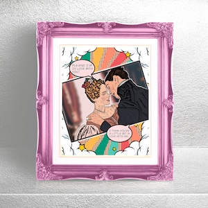 Può includere: Un'illustrazione in stile fumetto di una coppia innamorata. La donna indossa un abito bianco con un accessorio floreale per i capelli. L'uomo indossa un abito nero. Il testo nell'immagine dice "PLEASE! I'M IN LOVE WITH YOU!" e "I THINK YOU'RE A LITTLE BIT IN LOVE WITH ME."