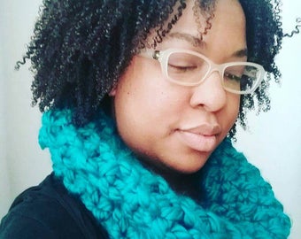 BlueGreen Chunky Init Cowl Scarf Circle Scarf CHUNKY knit Infinity Scarf Handmade Scarf Accessories