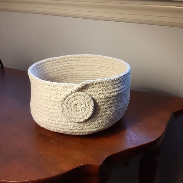 Rope bowl/basket, Cotton Rope Storage.  3.75"h x 5.5"w x 3"d, home decor storage, living decor storage, cotton rope storage, indoor outdoor