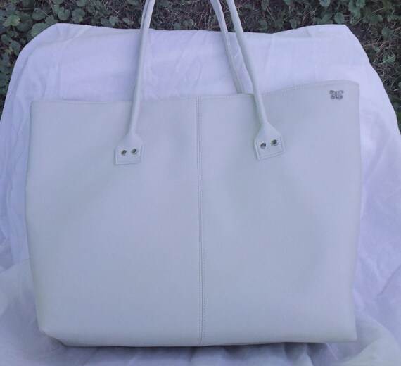 white tote purse