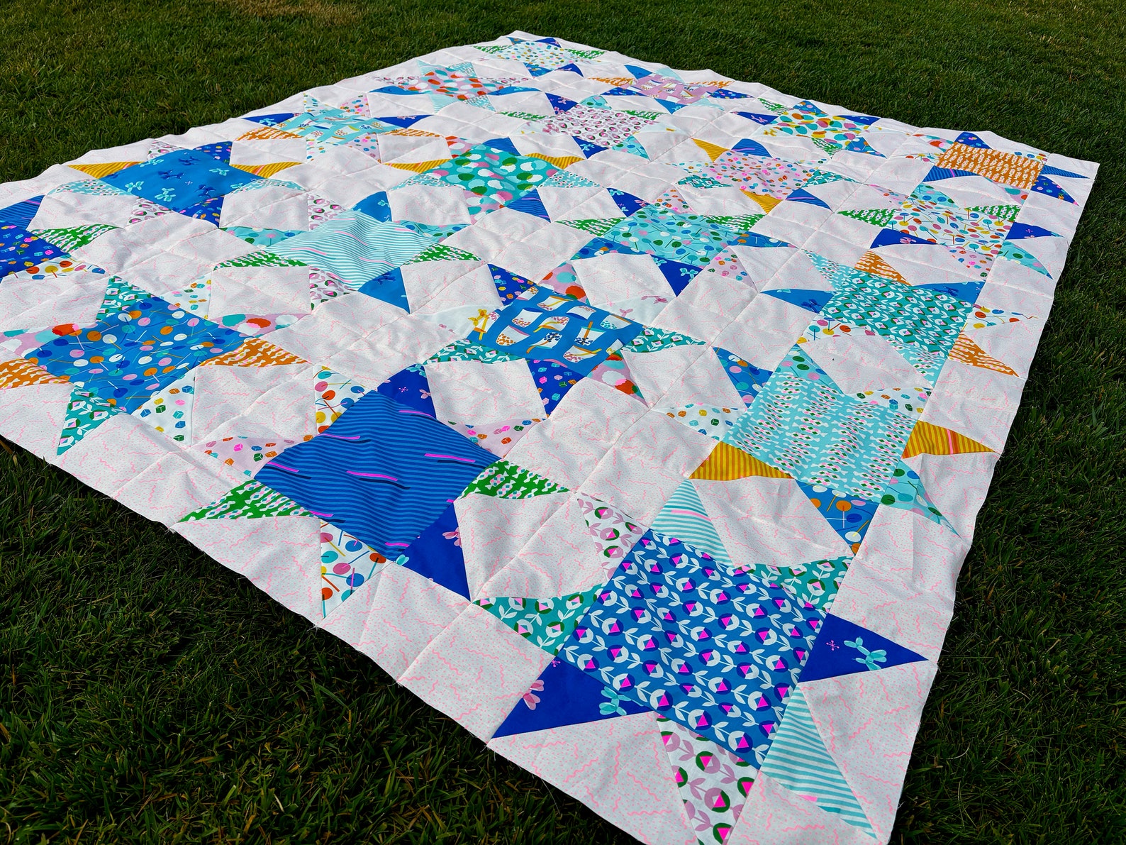 Layer Cake Stars Quilt Pattern - PDF Download - Layer Cake Quilt ...