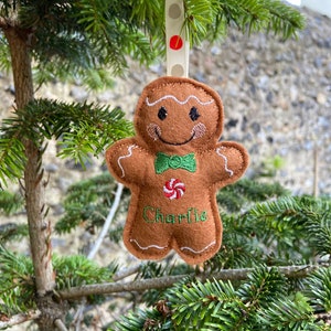 Personalised Felt Gingerbread man & woman Christmas decoration / tree hanger / xmas tree decoration