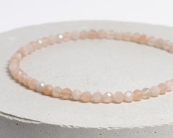 Pink moonstone bracelet / dainty pink moonstone bracelet / delicate pink moonstone bracelet