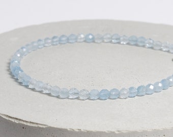 Aquamarine bracelet / dainty aquamarine bracelet / delicate aquamarine bracelet / March birthstone