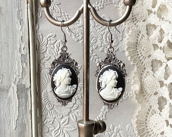 Vintage cameo earrings, lady cameo earrings, black and white cameo, bridal cameo earrings, antique silver earrings, Victorian cameo earrings