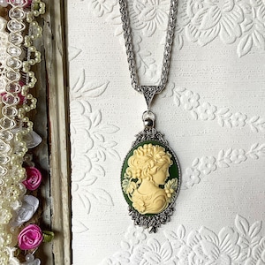 Green and ivory cameo, vintage jewelry, cameo necklace, Victorian style, heritage jewels, elegant cameo, romantic jewelry, Mother&#39;s day gift