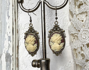 Pendientes de cameo antiguos, pendientes de cameo, pendientes victorianos, pendientes de cameo de marfil, pendientes colgantes, hipoalergénicos, románticos, regalo del Día de las Madres