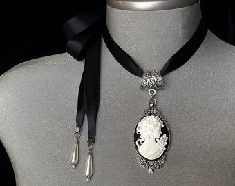 Choker for women, cameo, choker, cameo necklace, black and white cameo, Victorian choker, cameo jewelry, bridal choker, Mother's Day gift