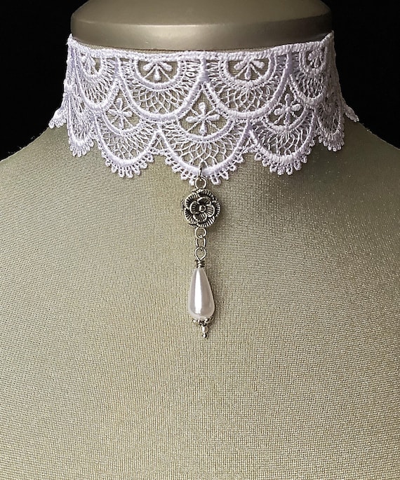 Pearl lace choker, white lace collar, bridal lace choker, bridal choker, bridal jewelry, bridal necklace, lace, lace choker, pearl choker