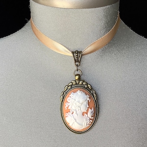 Koraal camee, perzik en crème camee, abrikoos gouden choker, antieke gouden choker, perzik sieraden, bruiloft choker, gothic, victoriaans, vintage