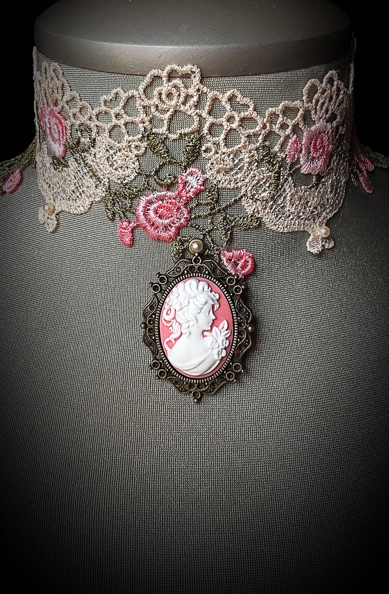 Vintage jewelry, Victorian style, antique lace, rose cameo, romantic choker, heirloom piece, historical, classic cameo, Mother's day gift image 7