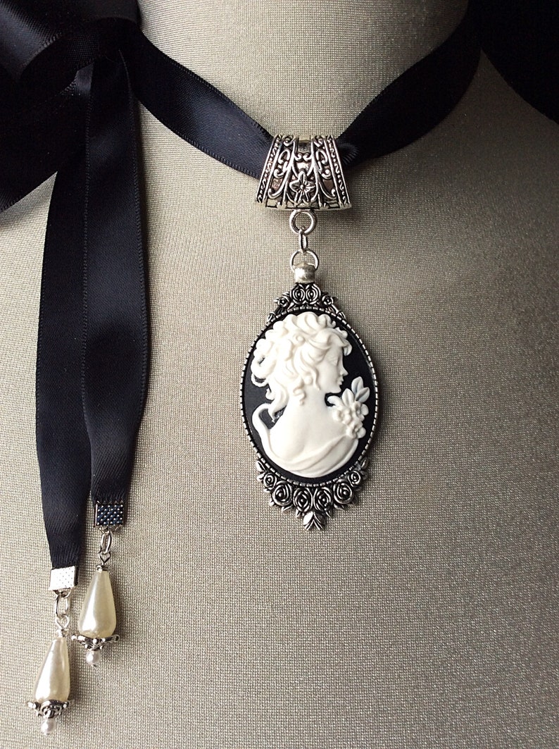 Camée noir et blanc, pendentif camée femme, camée vintage, tour de cou camée mariage, bijoux camée, victorien, antique, argent, camée français adolescent image 2