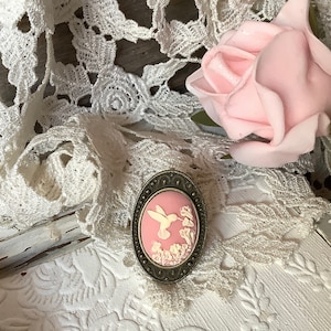 Hummingbird, hummingbird ring, bird ring, hummingbird jewelry, hummingbird gift, pink ring, animal ring, cameo ring, romantic, ring for her