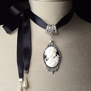 Black and white cameo, lady cameo pendant, vintage cameo, wedding cameo choker, cameo jewelry, Victorian, antique, silver, french cameo teen