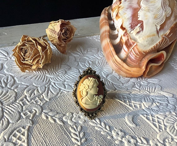 Cameo Ring, Bronze Cameo Ring, Vintage Ring, Cameo Jewelry