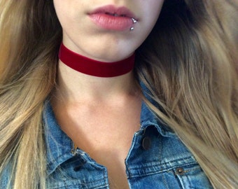 Red velvet choker, red choker, velvet choker, red necklace, red ribbon choker, Christmas jewelry, teen choker, gift for her, red jewelry