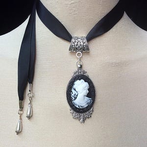 Black and white cameo, cameo choker, cameo pendant, bridal cameo necklace, cameo jewelry, silhouette cameo, antique cameo, vintage choker image 8