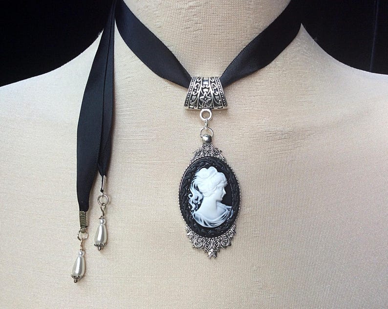 Zwart-witte cameo, cameo choker, cameo hanger, bruids cameo ketting, cameo sieraden, silhouette cameo, antieke cameo, vintage choker afbeelding 8